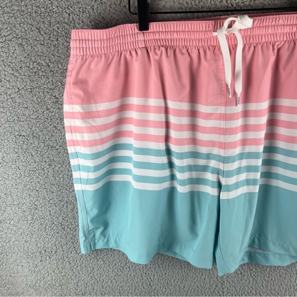 Men's Chubbies Mens 3XL Pink & Blue Classic Lined Striped 5.5 in. Swim Trunk - Picture 3 of 14